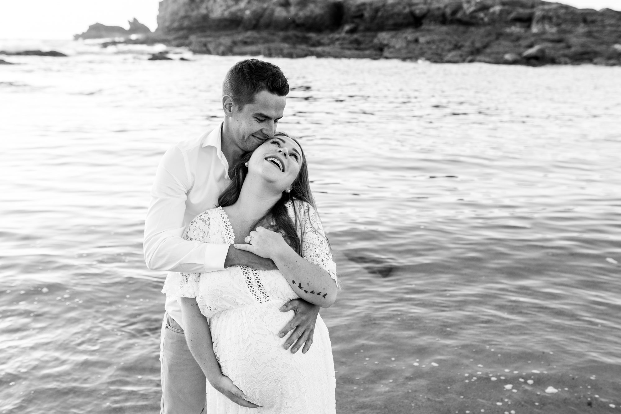 photos de femme enceinte sur les rochers à saint malo